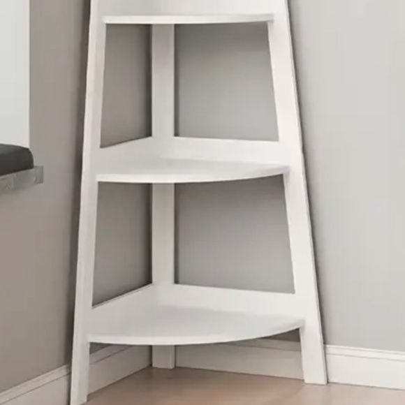 Corner Shelves